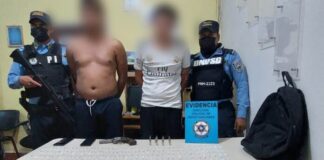 Capturan a dos personas con más de 250 envoltorios de droga en la zona el sur del país