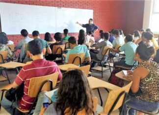 Dirigencia magisterial pide a docentes planificar retorno a clases en 6 mil centros educativos