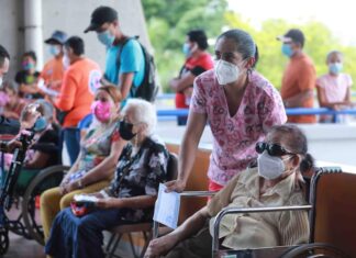 Después de Semana Santa aplicarán la cuarta dosis de la vacuna anticovid a mayores de 60 años en Honduras