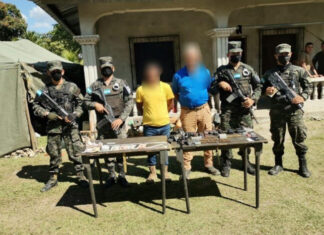 Capturan a dos personas en posesión de un vehículo con drogas, dinero, armas y municiones en Colón