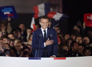 Biden felicita a Macron y expresa alivio por su reelección