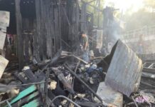 Incendio consume más de 40 puestos en mercado de Comayagüela