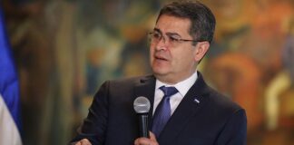 Este jueves llega a Honduras el avión de la DEA para llevarse a Juan Orlando Hernández, confirma Mel Zelaya