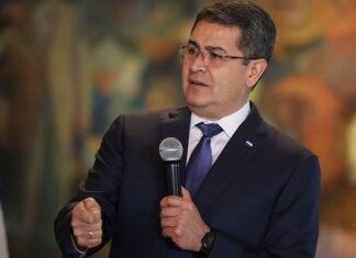 Este jueves llega a Honduras el avión de la DEA para llevarse a Juan Orlando Hernández, confirma Mel Zelaya