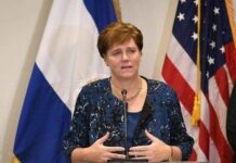 La nueva embajadora de EE. UU. Laura Farnsworth Dogu, llega a Honduras y espera trabajar con la presidenta Castro