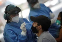 El mundo registra la menor incidencia de covid desde la llegada de ómicron