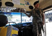 Presentan moción para que haya más presencia policial en transporte público y barrios