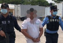 Policía Nacional detiene a dos personas por trasladar ilegalmente a migrantes cubanos