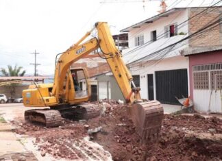 Inician los trabajos de reparación en la calle de Prados Universitarios en Tegucigalpa