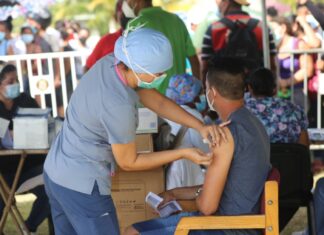 Epidemiólogos piden que bajen la edad para aplicar la cuarta dosis de la vacuna contra el Covid-19 en el país