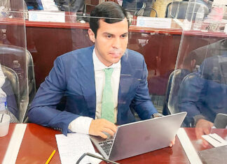 Erasmo Portillo reitera que presentará denuncia contra Redondo por “comprar voluntades” con bonos