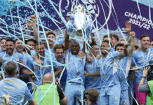 El Manchester City remonta en cinco minutos y gana el título de la Premier League