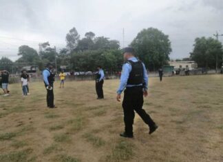 Dos muertos y varios heridos dejó una balacera en una cancha en Choloma, Cortés