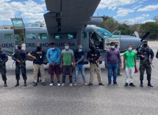 Condenan a 11 años de prisión a cuatro venezolanos y un colombiano por tráfico de 819 kilos de cocaína