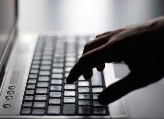 La resiliencia es clave contra el acoso online de mujeres periodistas en Honduras