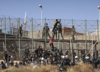 Ascienden a 23 los emigrantes fallecidos en valla de Melilla, según Marruecos