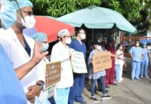 Médicos del Hospital Mario Catarino Rivas vuelven a protestar por falta de pago