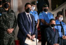 El Ministro de Defensa niega la existencia de un sistema de intervención telefónica en el país y asegura que son rumores