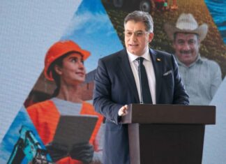 Empresarios critican que el “el país va muy lento” y urge trabajar hacia el futuro