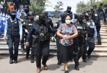 Herlinda Bobadilla es presentada a su segunda audiencia de extradición en la Corte Suprema de Justicia