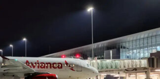 Palmerola inició operaciones nocturnas con un vuelo de Avianca