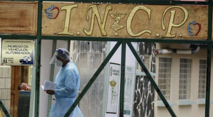 Unos 18 médicos del Hospital El Tórax se encuentran contagiados con Covid-19 y habilitarán más salas para pacientes