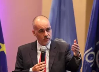 Embajador de la Unión Europea dice que está “muy dolido por la aberrante situación que sufren las niñas en Honduras”