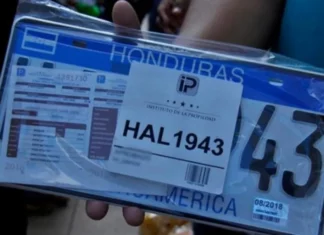 Hondureños que no hayan reclamado placas vehiculares pagarán multa a partir del próximo lunes