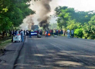 Pobladores de Cedros realizan protesta exigiendo la reparación de carretera
