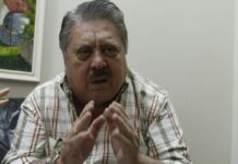 Gerente dice a trabajadores en protesta que también tiene cuatro meses sin cobrar salario en Hondutel