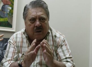Gerente dice a trabajadores en protesta que también tiene cuatro meses sin cobrar salario en Hondutel