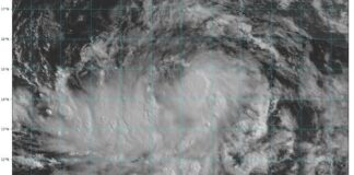 Blas se intensifica a huracán de categoría 1 en el Pacífico de México