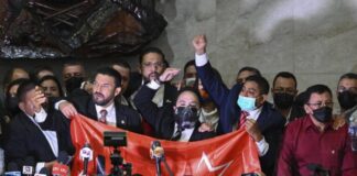 Irresponsables y cínicos, hablando de Constituyente, dice Tomás Zambrano a diputados del Partido Libre