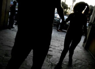 Rescatan a 10 niñas víctimas de una red de trata en Roatán