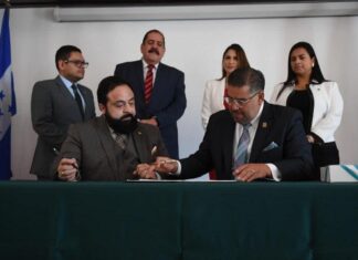 Luis Redondo y la Cámara de Representantes de Puerto Rico firman acuerdo para fortalecer institucionalidad legislativa