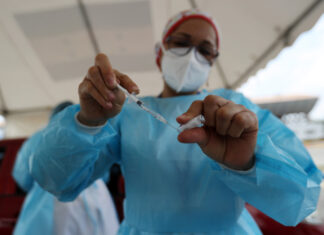 EE. UU. concede autorización de emergencia a vacuna de Novavax contra el Covid-19