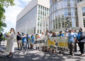 Nueva batalla judicial para legalizar la situación de 80,000 inmigrantes en EE. UU.