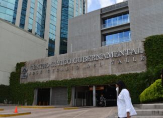 Centro Cívico Gubernamental cerrará por tres días ante contagios de COVID-19