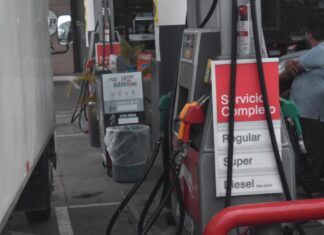 La gasolina súper bajará más de L. 5 lempiras y la regular más de L. 4 a partir de este lunes en el país