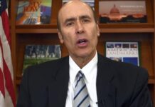 Exembajador de EE. UU. lamenta el asesinato del hijo de Porfirio Lobo