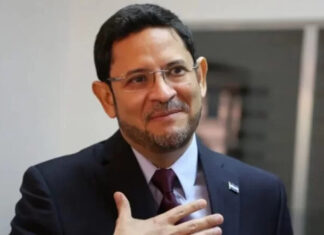 José Morán renuncia como comisionado de la CREE en Honduras