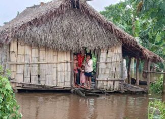 Varias comunidades de Puerto Lempira anegadas por las lluvias