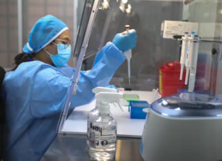 Colegio de Microbiólogos en alerta ante laboratorios que operan sin licencias sanitarias