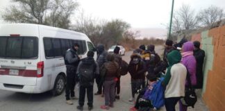 Detienen en Florida a conductor de furgoneta con ocho indocumentados