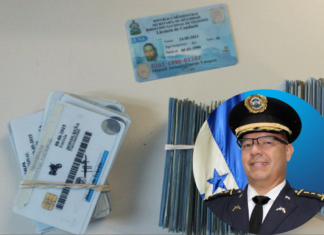 Suspenden e investigan a comisionado policial por la compra irregular de material para licencias