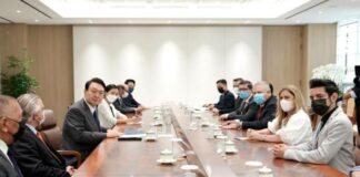 Presidente de Corea del Sur recibe al canciller hondureño Enrique Reina