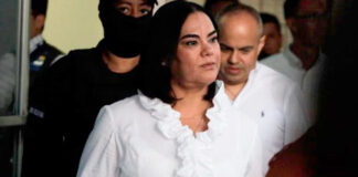Niegan cambio de medidas de prisión a la ex primera dama Rosa Elena Bonilla
