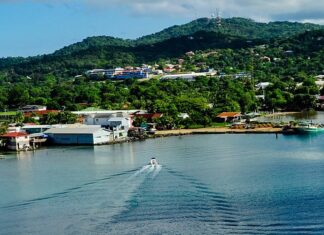 Cámara Nacional de Turismo alerta sobre presunto estafador en Roatán
