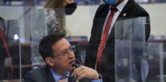 Investigarán a diputados que aprobaron contratos «amañados» de energía eléctrica, señala diputado Rolando Barahona