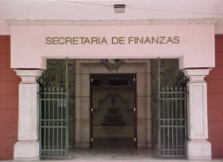 El gobierno dice que ha pagado el 100% de salarios a empleados públicos incluido el personal sanitario